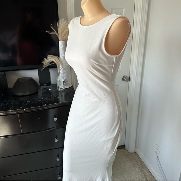 LULU’S VA VA VOOM BACKLESS SLEEVELESS MERMAID MAXI DRESS - Picture 9 of 15